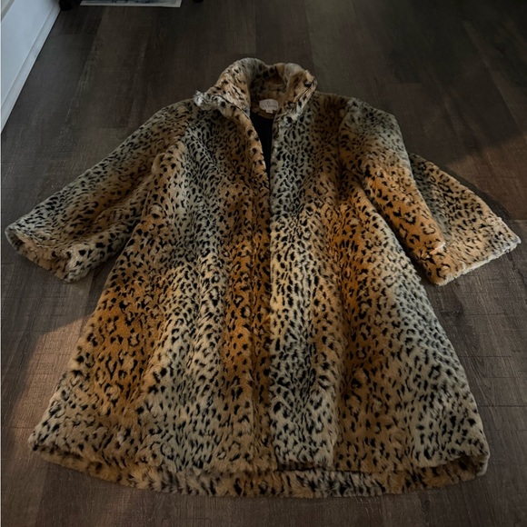 JB by Julie Brown Brown and Black Teddy Jacket with Plush Texture - Picture 1 of 7